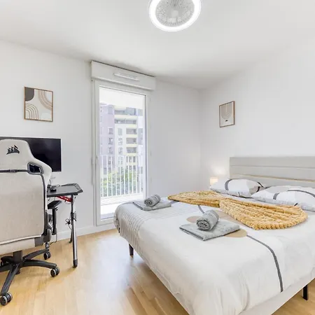 Full Equipe 2ch A Atlantis - 2 Parking Prive - Balcon شقة